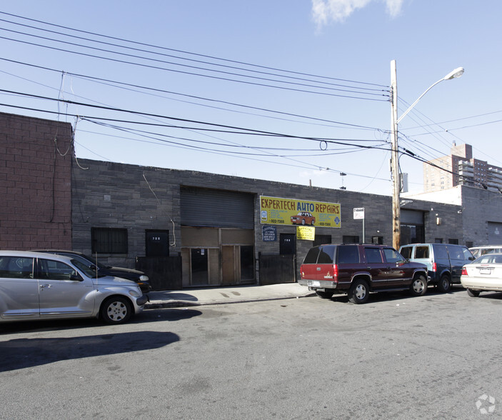 720-728 Chester St, Brooklyn, NY for sale - Building Photo - Image 2 of 5