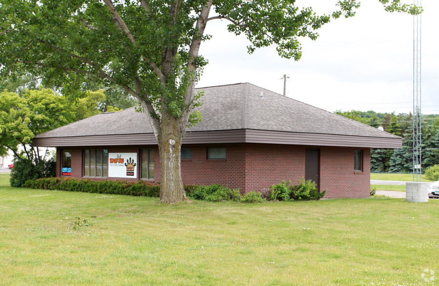 300 St Croix Trl S, Lakeland, MN for lease - Primary Photo - Image 1 of 2