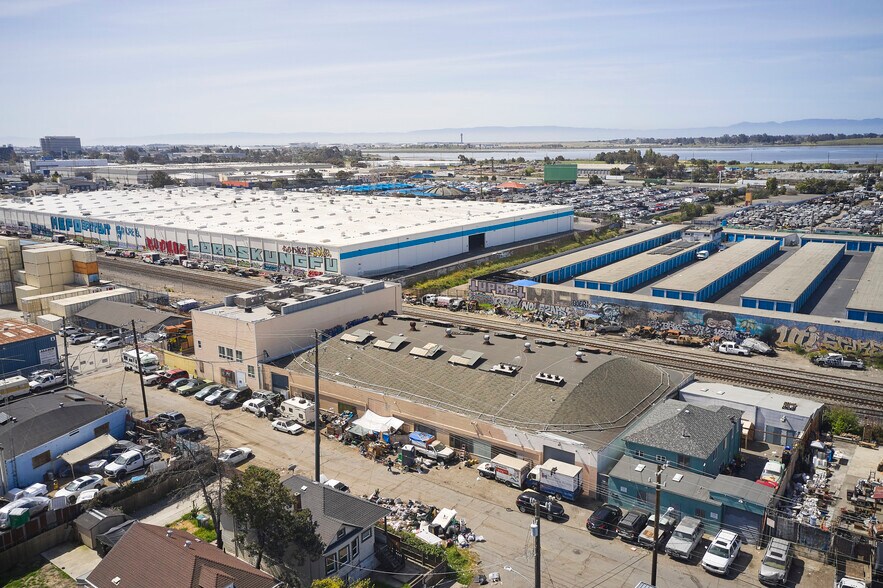 5309-5321 E 8th St, Oakland, CA for sale - Building Photo - Image 1 of 1