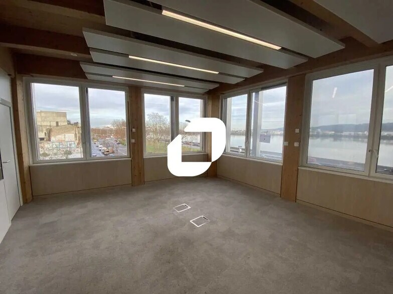 Office in Bordeaux for lease - Interior Photo - Image 3 of 23