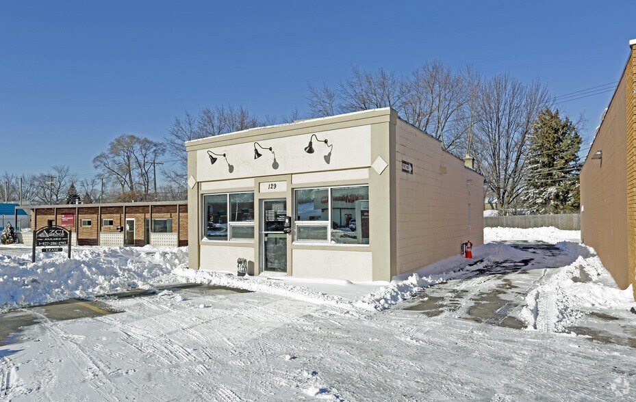 129 N Rochester Rd, Clawson, MI for sale - Primary Photo - Image 1 of 1