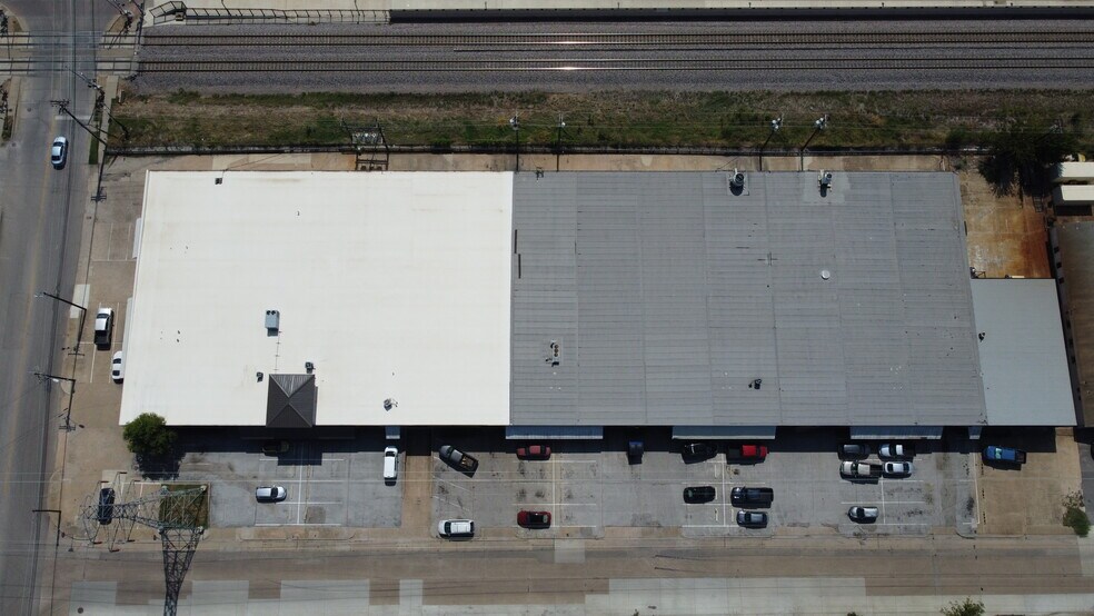 17001724 Parkside Ave, Irving, TX 75061 Flex for Lease