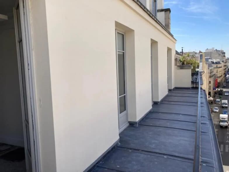 22 Rue Chauchat, Paris for lease - Building Photo - Image 3 of 8