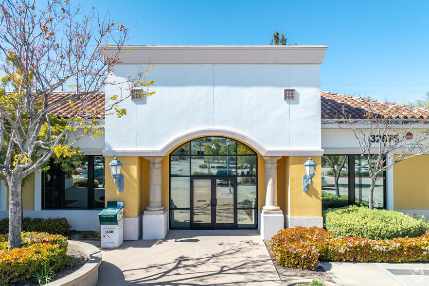 32675 Temecula Pky S, Temecula, CA for lease - Building Photo - Image 3 of 8