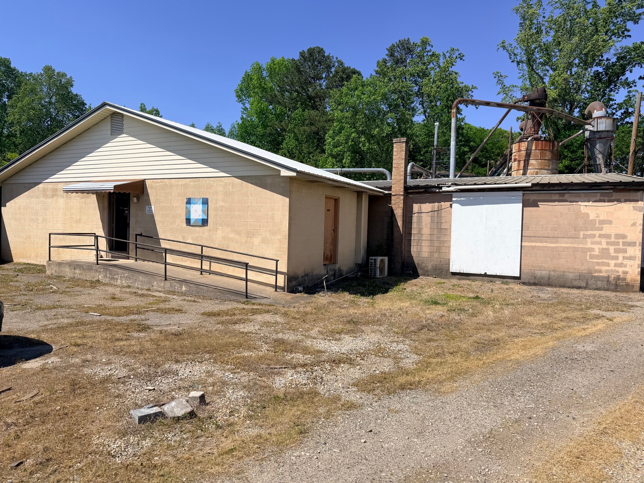 2570 Needmore Rd, Woodleaf, NC for sale Primary Photo- Image 1 of 31