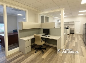 2300 SE Monterey Rd, Stuart, FL for lease Interior Photo- Image 1 of 7