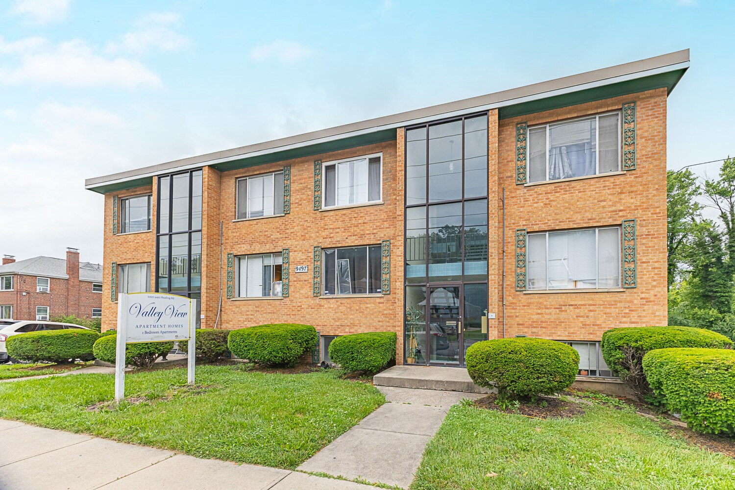 9495 Reading Rd, Cincinnati, OH for sale Building Photo- Image 1 of 27