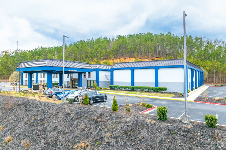 21 Chateau Dr, Rome, GA for sale - Primary Photo - Image 1 of 19