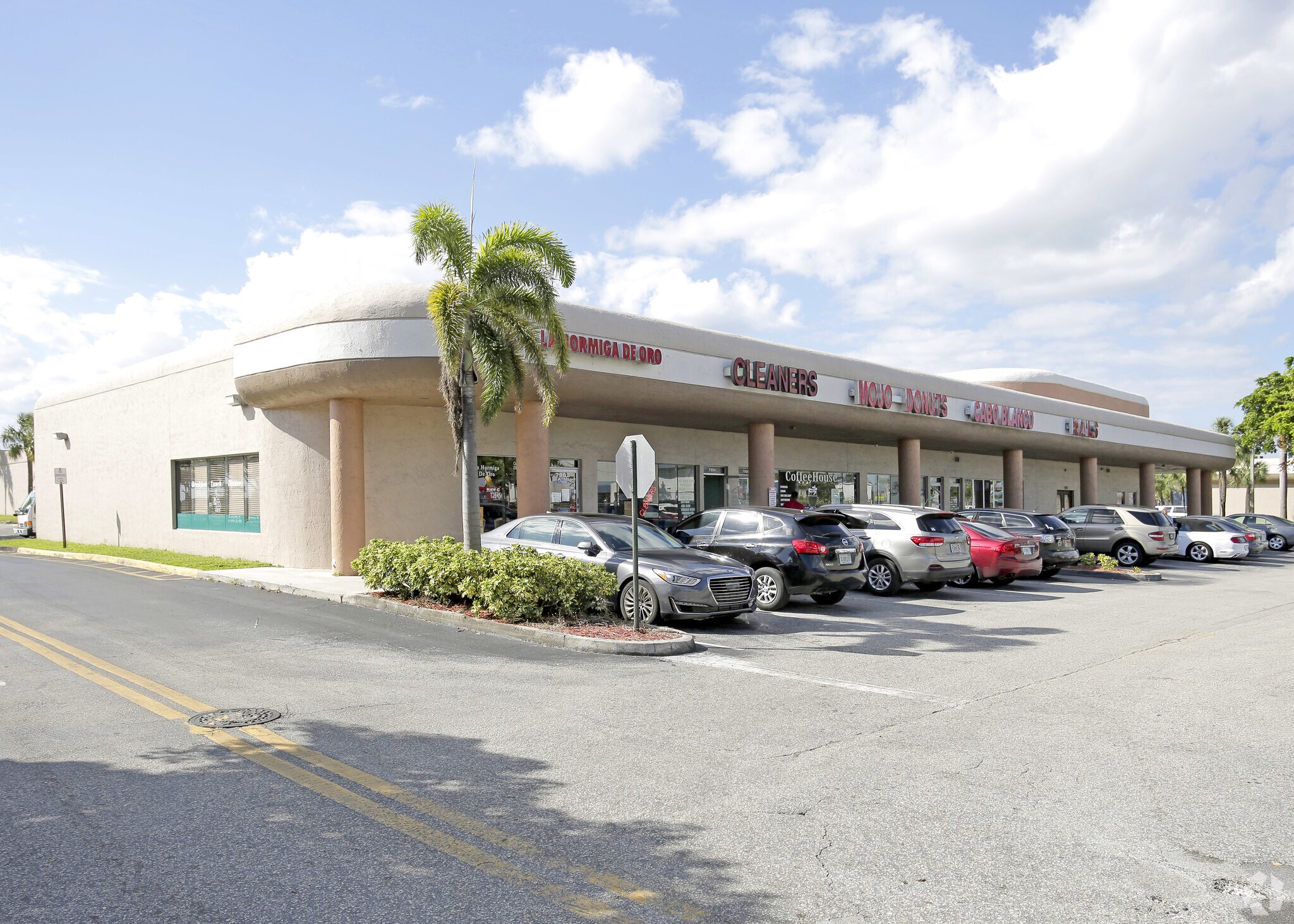 79407944 Pines Blvd, Pembroke Pines, FL 33024