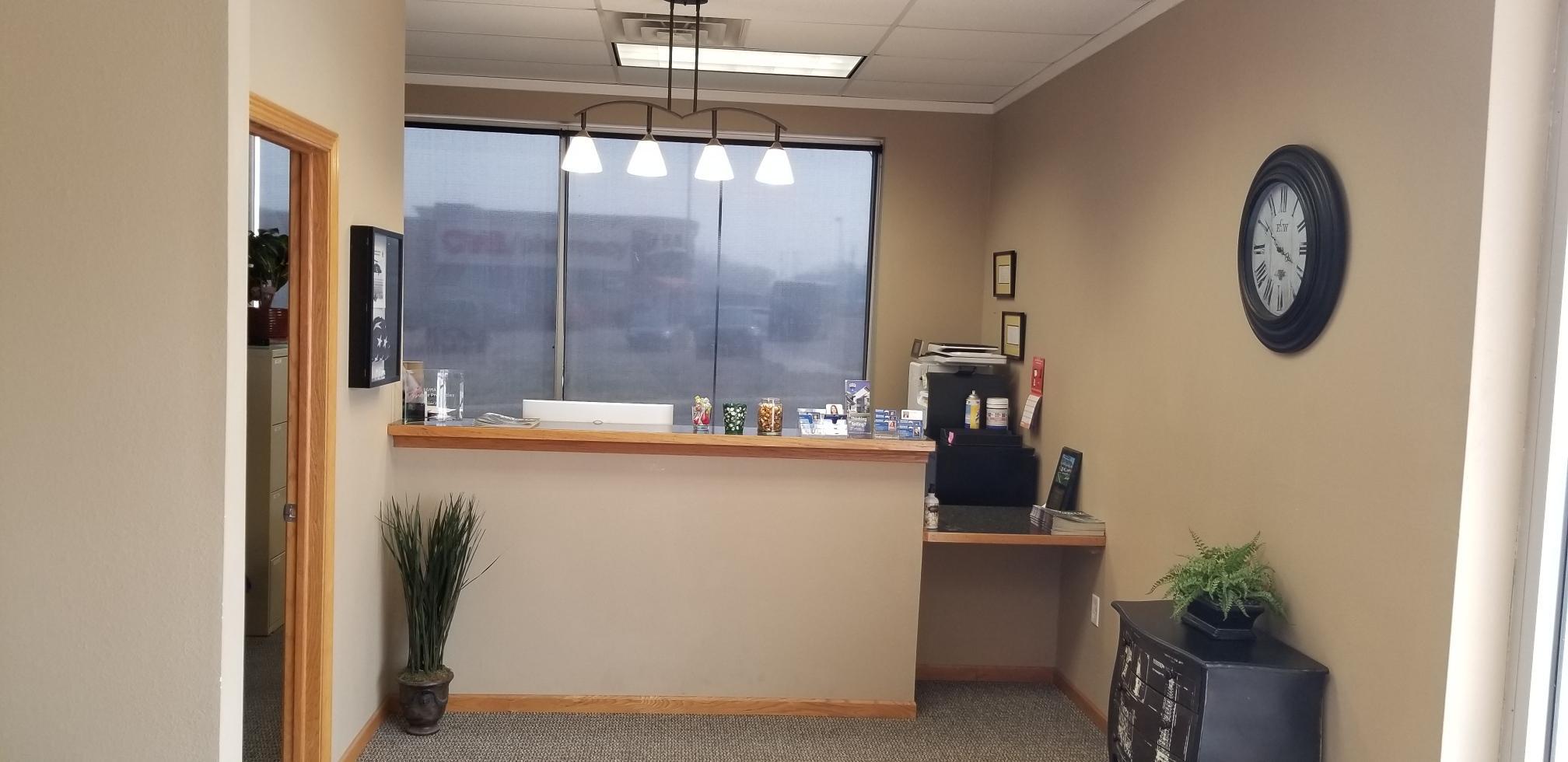 135 S Washington St, Junction City, KS 66441 Office/Retail for Lease