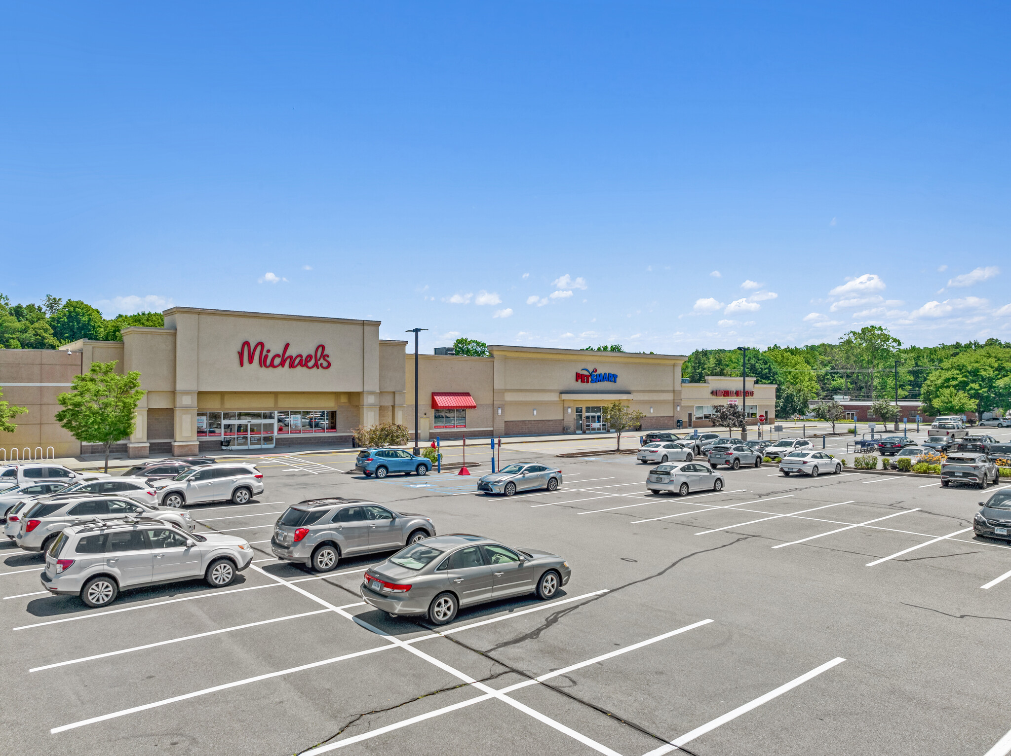 225-273 Wilbur Cross Hwy, Berlin, CT 06037 - Brickyard Plaza | LoopNet