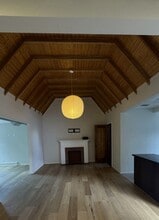 7467-7475 Melrose Ave, Los Angeles, CA for lease Interior Photo- Image 2 of 4