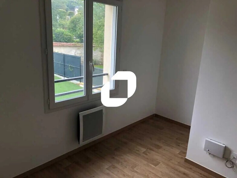 Office in Maule for lease - Interior Photo - Image 3 of 6