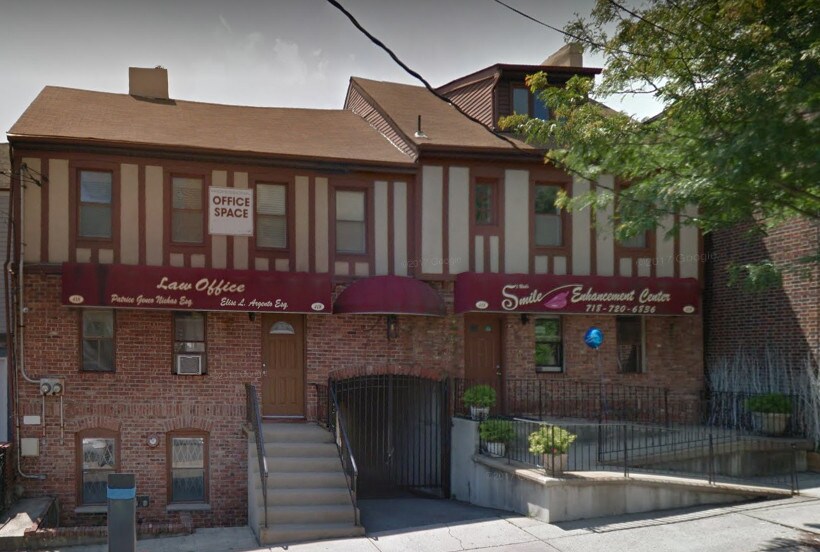 418 St Marks Pl, Staten Island, NY 10301