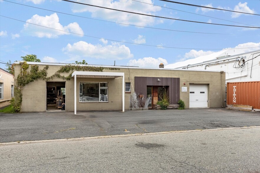 16 Orono St, Clifton, NJ for sale - Building Photo - Image 1 of 6