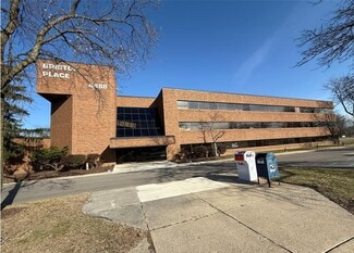 More details for 4488 W Bristol Rd, Flint, MI - Office for Sale