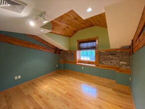 92 N Summit St, Southington, CT for lease Interior Photo- Image 2 of 5