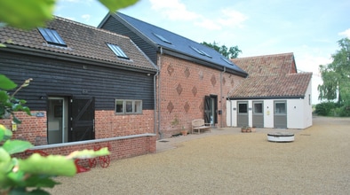 Fullers Hl, Sandy for lease Building Photo- Image 2 of 6