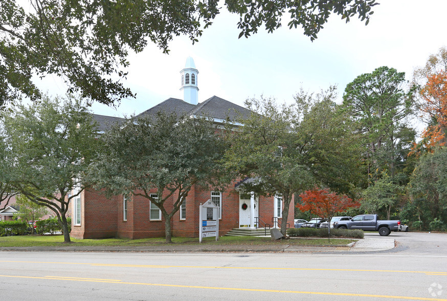 2074 Centre Pointe Blvd, Tallahassee, FL for sale - Primary Photo - Image 1 of 1