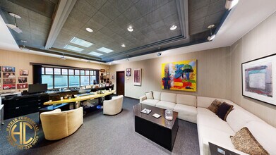 516 S 4th St, Las Vegas, NV for sale Interior Photo- Image 2 of 17