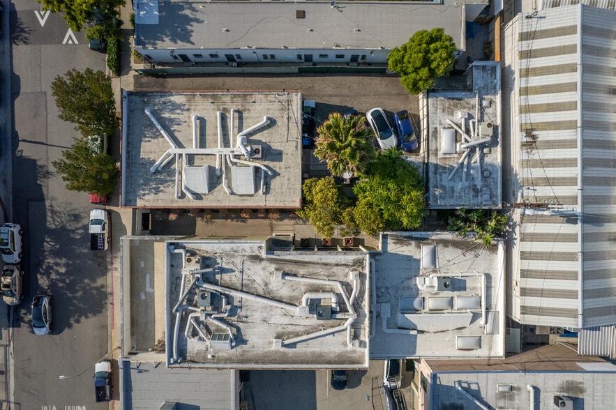 1108 Tamarind Ave, Los Angeles, CA for sale - Building Photo - Image 2 of 18