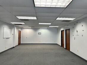 1150 Empire Central Pl, Dallas, TX for lease Interior Photo- Image 2 of 5