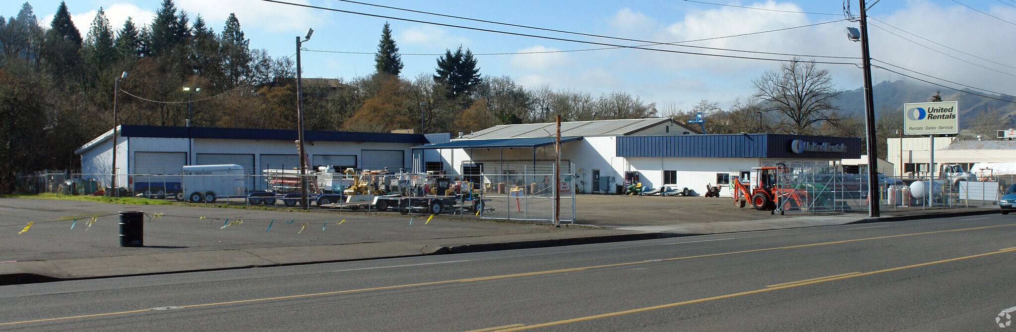 1735 NE Diamond Lake Blvd, Roseburg, OR for sale Building Photo- Image 1 of 1