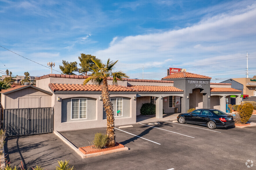 2545 S Torrey Pines Dr, Las Vegas, NV for lease - Building Photo - Image 2 of 26