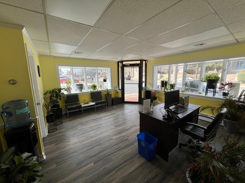 2520 S 72nd St, Philadelphia, PA for lease - Interior Photo - Image 2 of 2