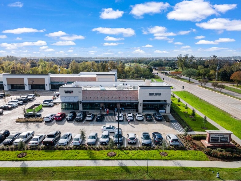 9018-9034 Sienna Crossing Dr, Missouri City, TX for lease - Building Photo - Image 3 of 15