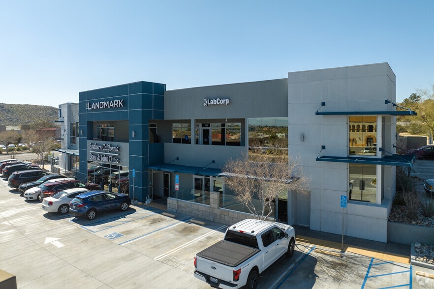 16008 Kamana Rd, Apple Valley, CA for lease - Building Photo - Image 3 of 11