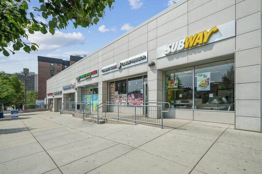 229-265 Beach 20Th St, Far Rockaway, NY for lease - Building Photo - Image 1 of 3