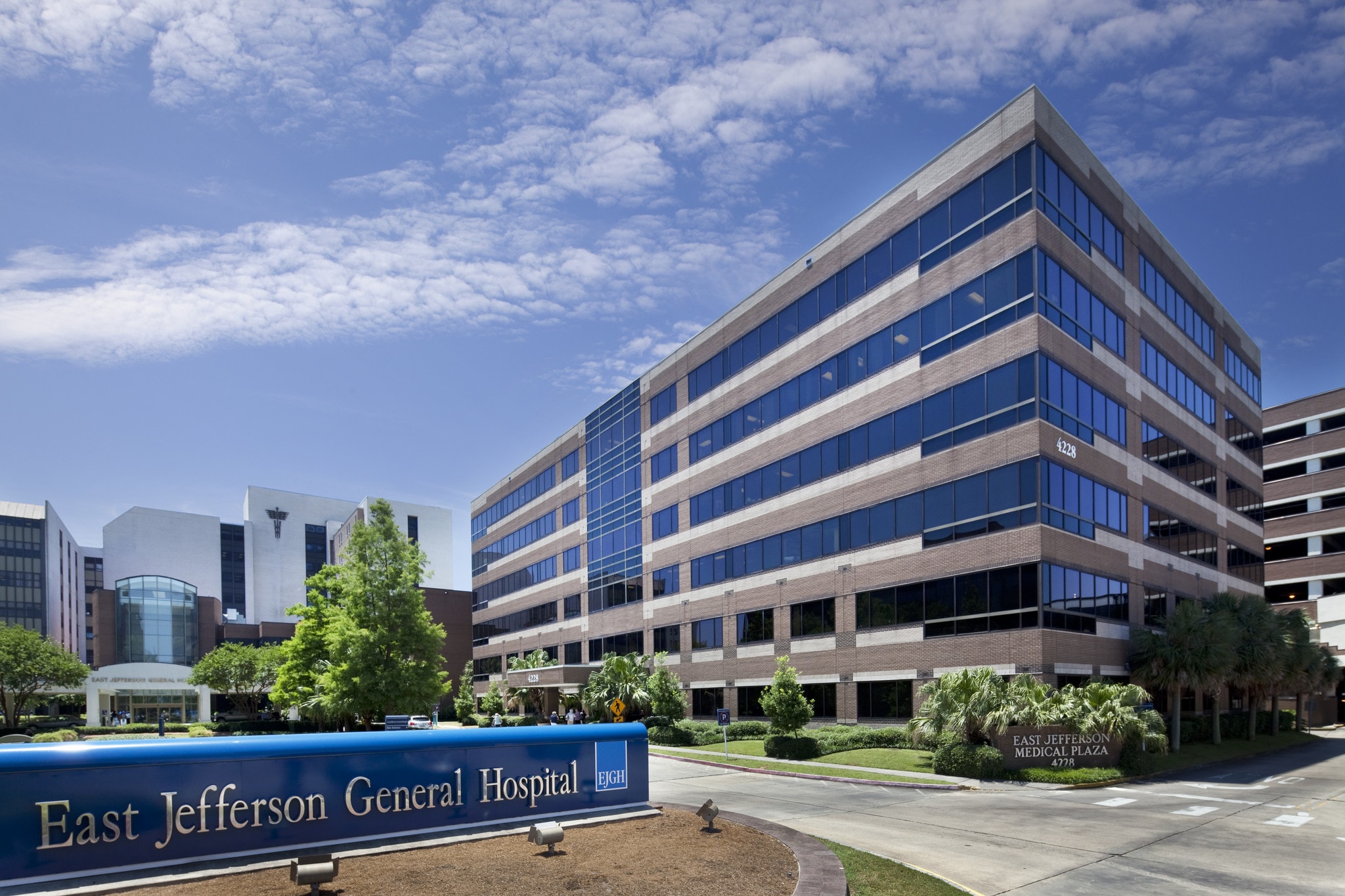 4228 Houma Blvd, Metairie, LA 70006