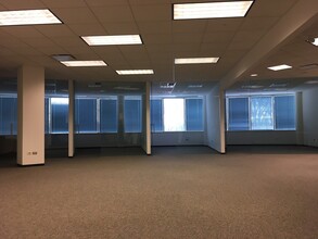 600 N Buffalo Grove Rd, Buffalo Grove, IL for lease Interior Photo- Image 2 of 2