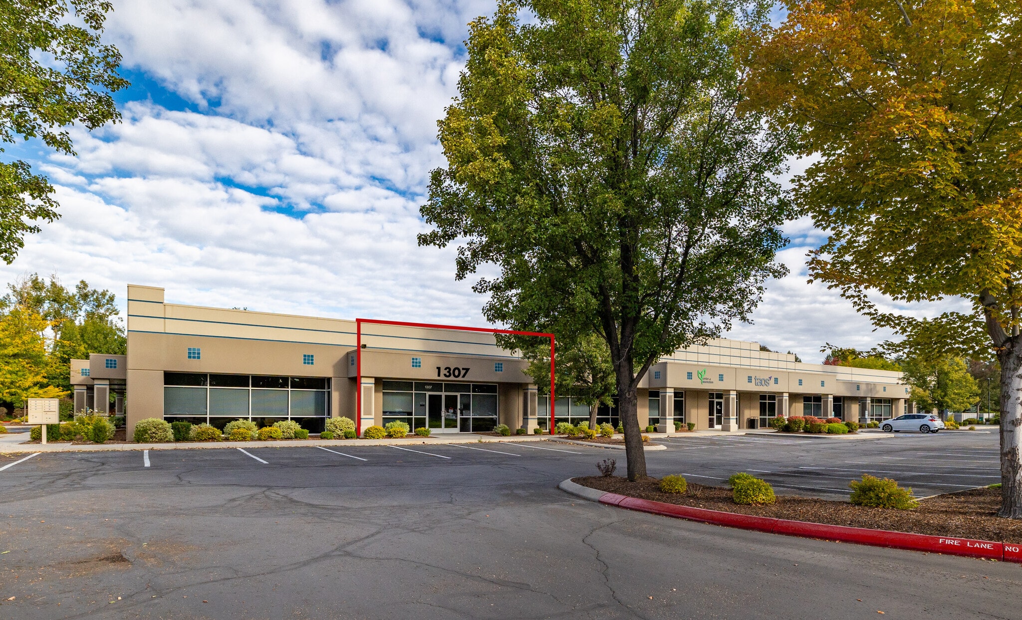 1295 S Eagle Flight Dr, Boise, ID for lease Interior Photo- Image 1 of 9