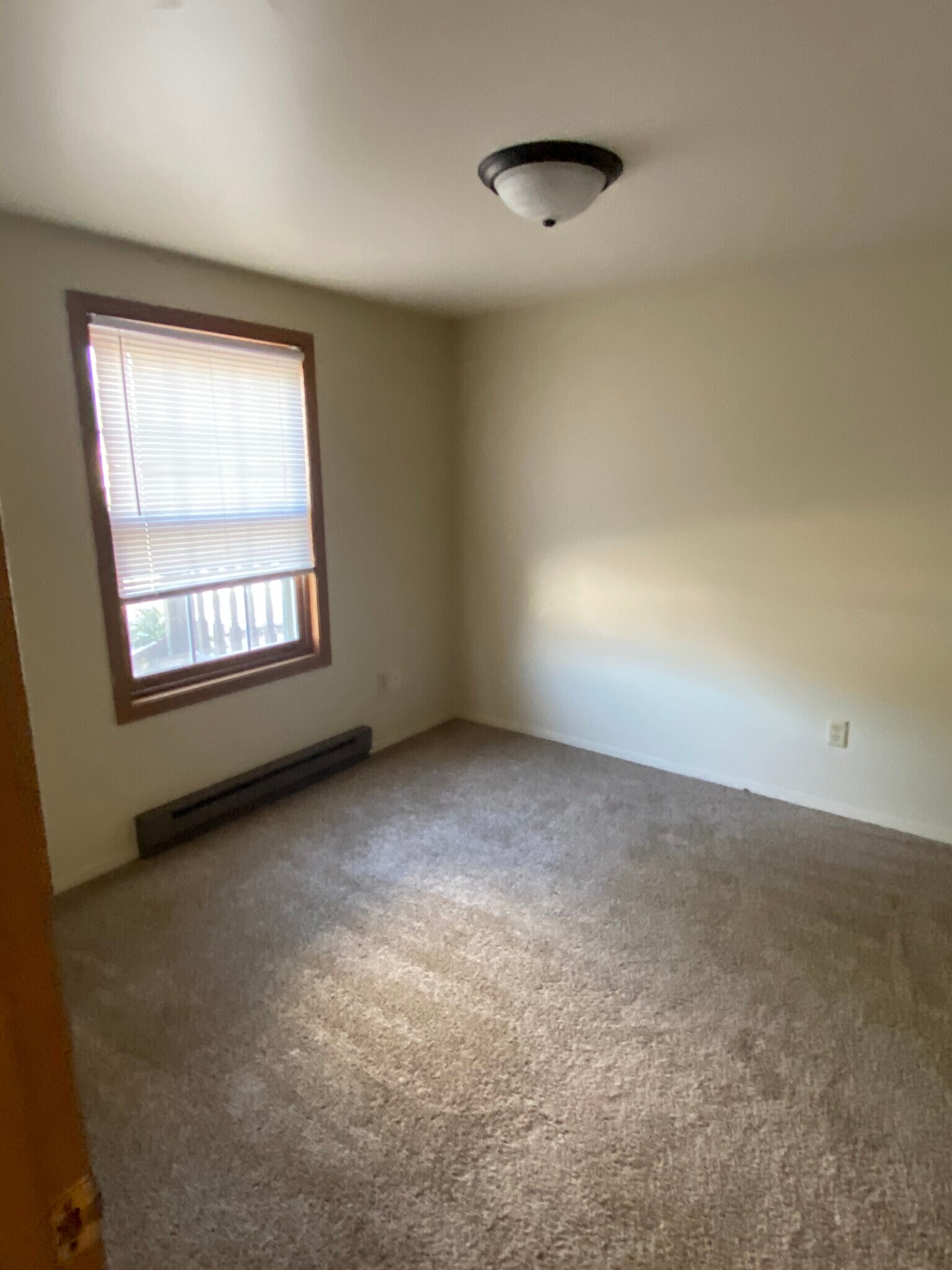 455 W Smith Ave, Oshkosh, WI 54901 Winsor Place