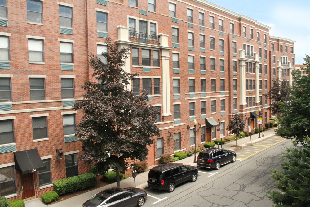 11 Cattano Ave, Morristown, NJ for sale Building Photo- Image 1 of 1