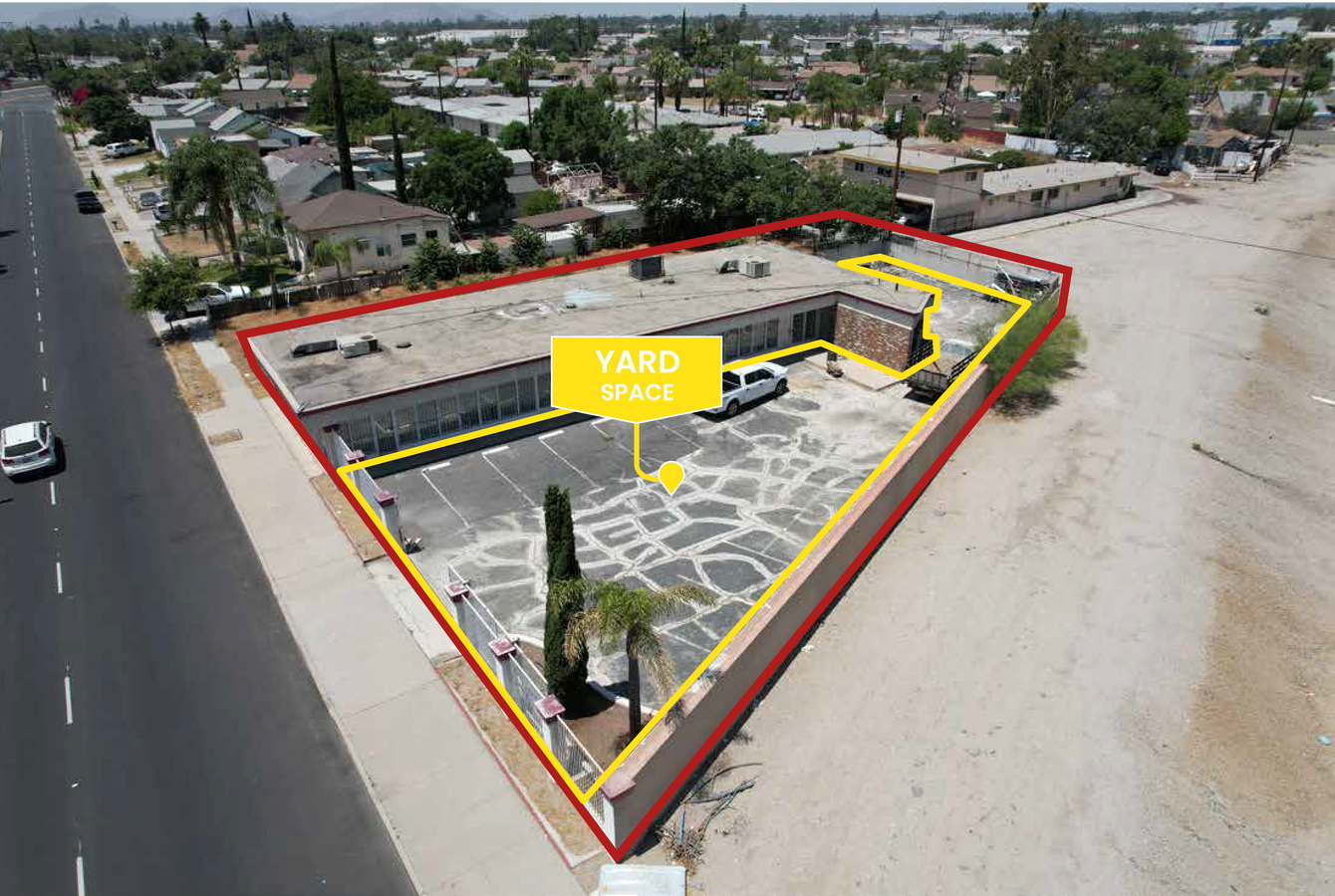 1377 N La Cadena Dr, Colton, CA 92324