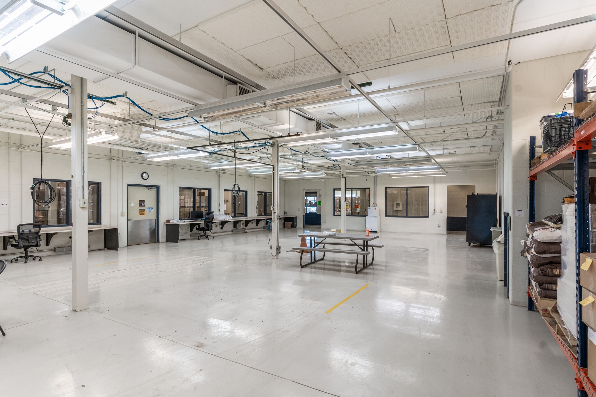 1507 S Kalamazoo Ave, Marshall, MI for lease Interior Photo- Image 1 of 6