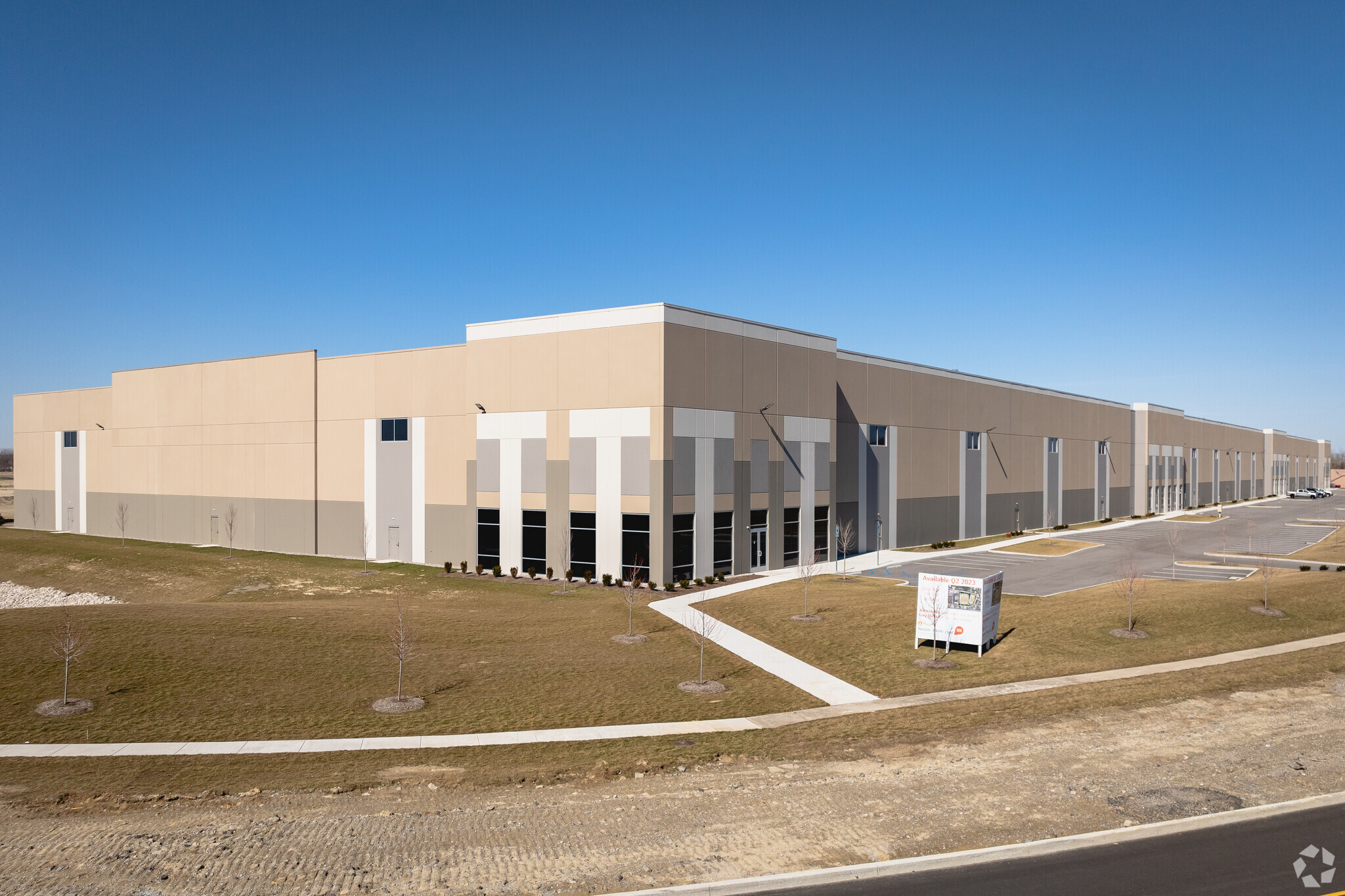 Toledo Trade Center, Toledo, OH for lease Primary Photo- Image 1 of 8