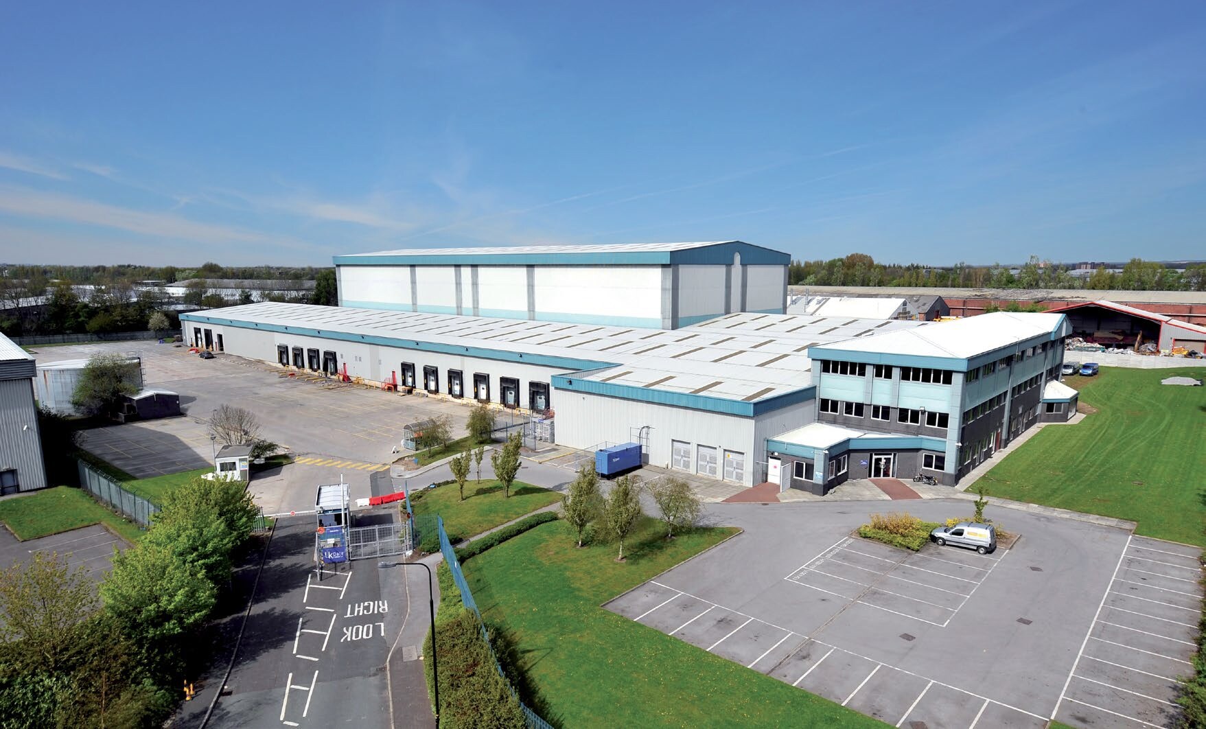 Westinghouse Rd, Manchester for sale Primary Photo- Image 1 of 2