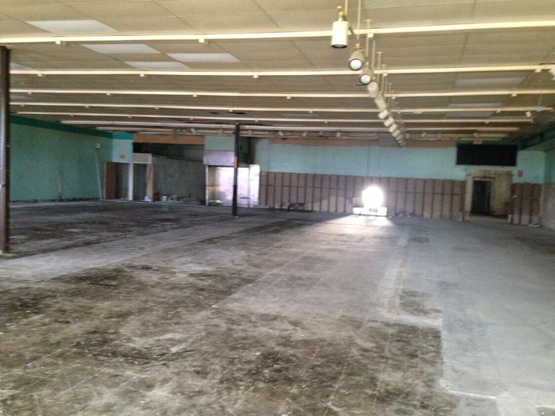 2701-2715 S Orlando Dr, Sanford, FL for lease Interior Photo- Image 1 of 3