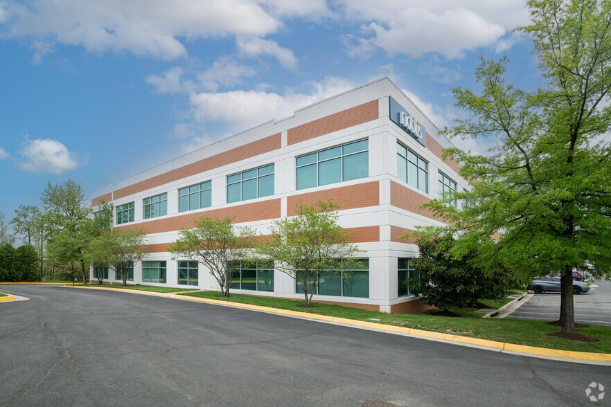 8211 Terminal Rd, Lorton, VA for lease - Building Photo - Image 2 of 9