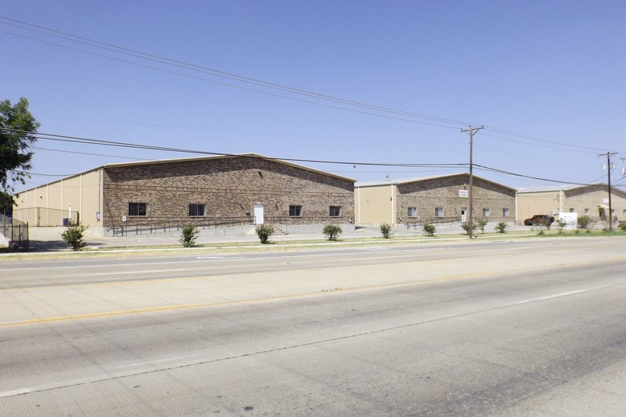 705 W Kennedale Pky, Kennedale, TX for sale - Building Photo - Image 1 of 1