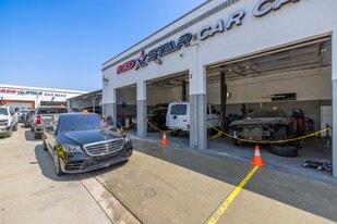 Redstar Auto Body - Automotive Property