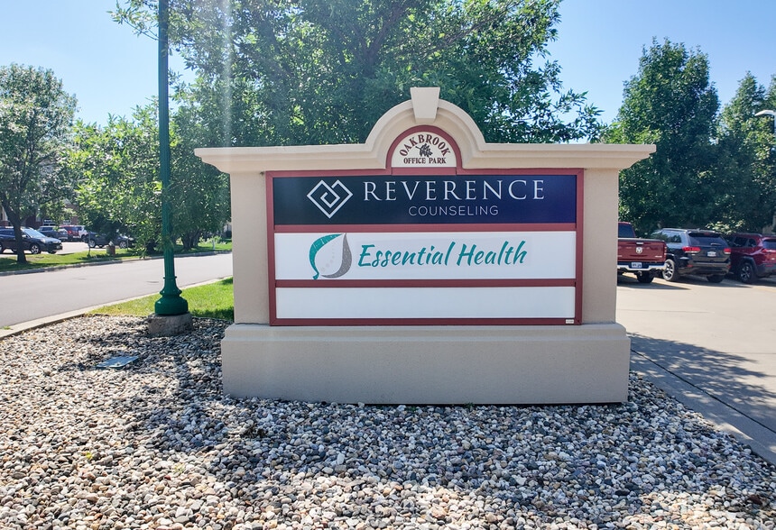 5019-5023 S Bur Oak Pl, Sioux Falls, SD for lease - Building Photo - Image 3 of 10