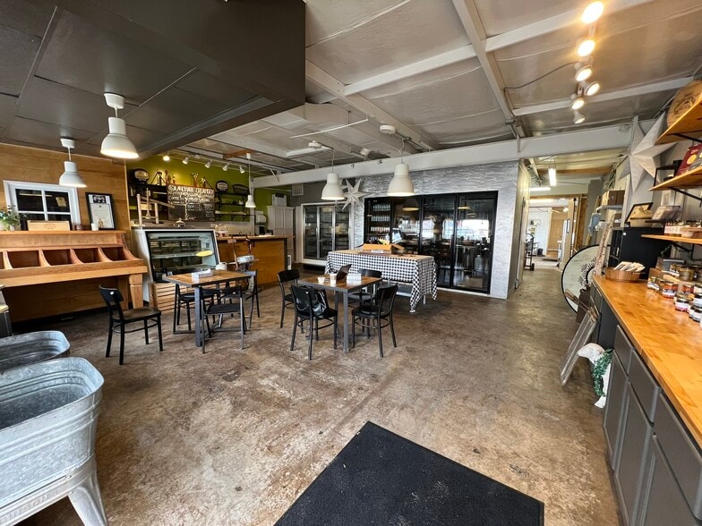 6895 Paoli Rd, Belleville, WI for sale - Interior Photo - Image 3 of 22