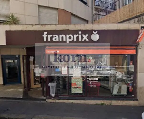 Retail in Paris for lease Building Photo- Image 1 of 3