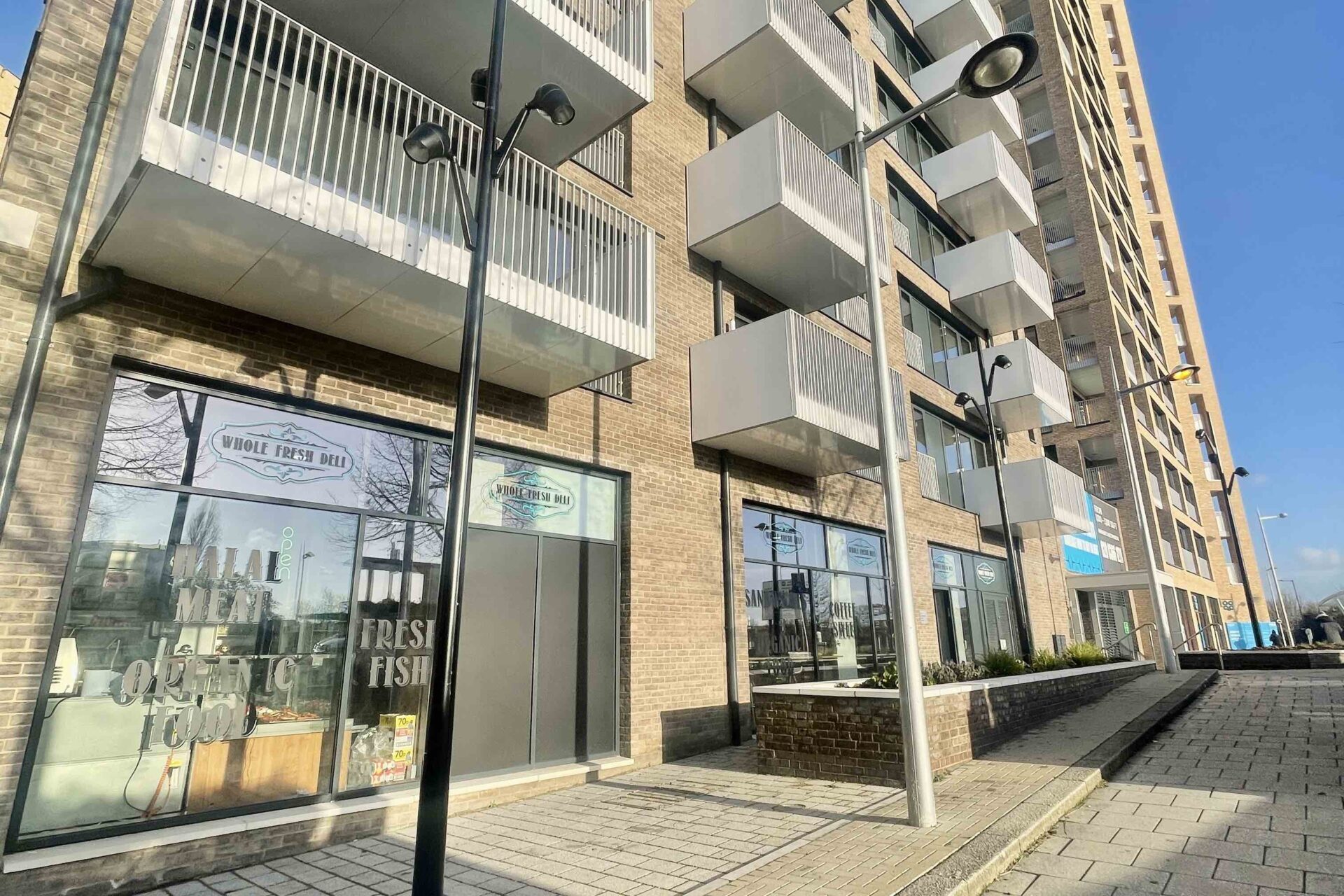 Lakeside Dr, London for sale Building Photo- Image 1 of 1