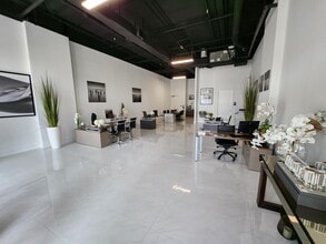 301 Altara Ave, Coral Gables, FL for lease Interior Photo- Image 1 of 8